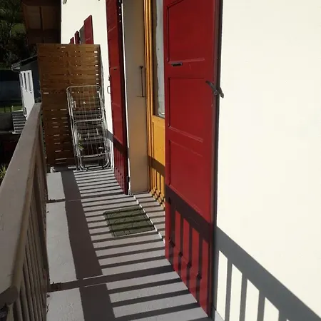 Appartement Enclos Savoyard Meublé 1chambre 1 Canapé Lits 3personnes *
