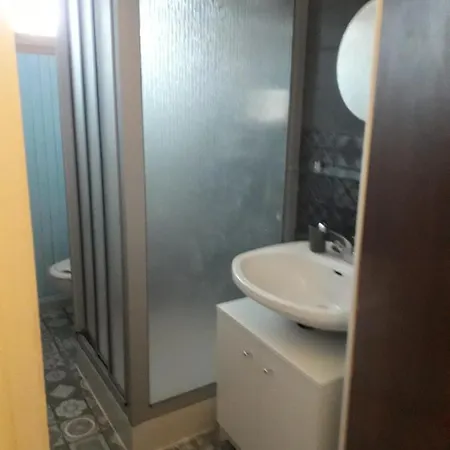 Appartement Enclos Savoyard Meublé 1chambre 1 Canapé Lits 3personnes Grand-Aigueblanche