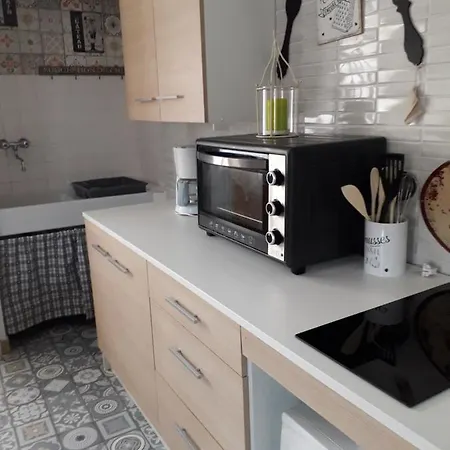 Appartement Enclos Savoyard Meublé 1chambre 1 Canapé Lits 3personnes